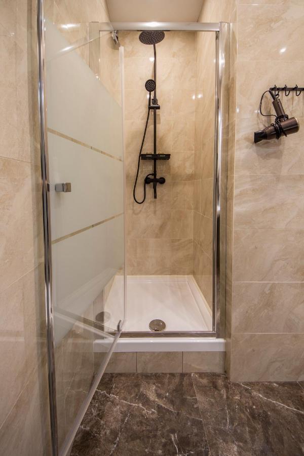 Apartments On Antonovycha Kiev Luaran gambar