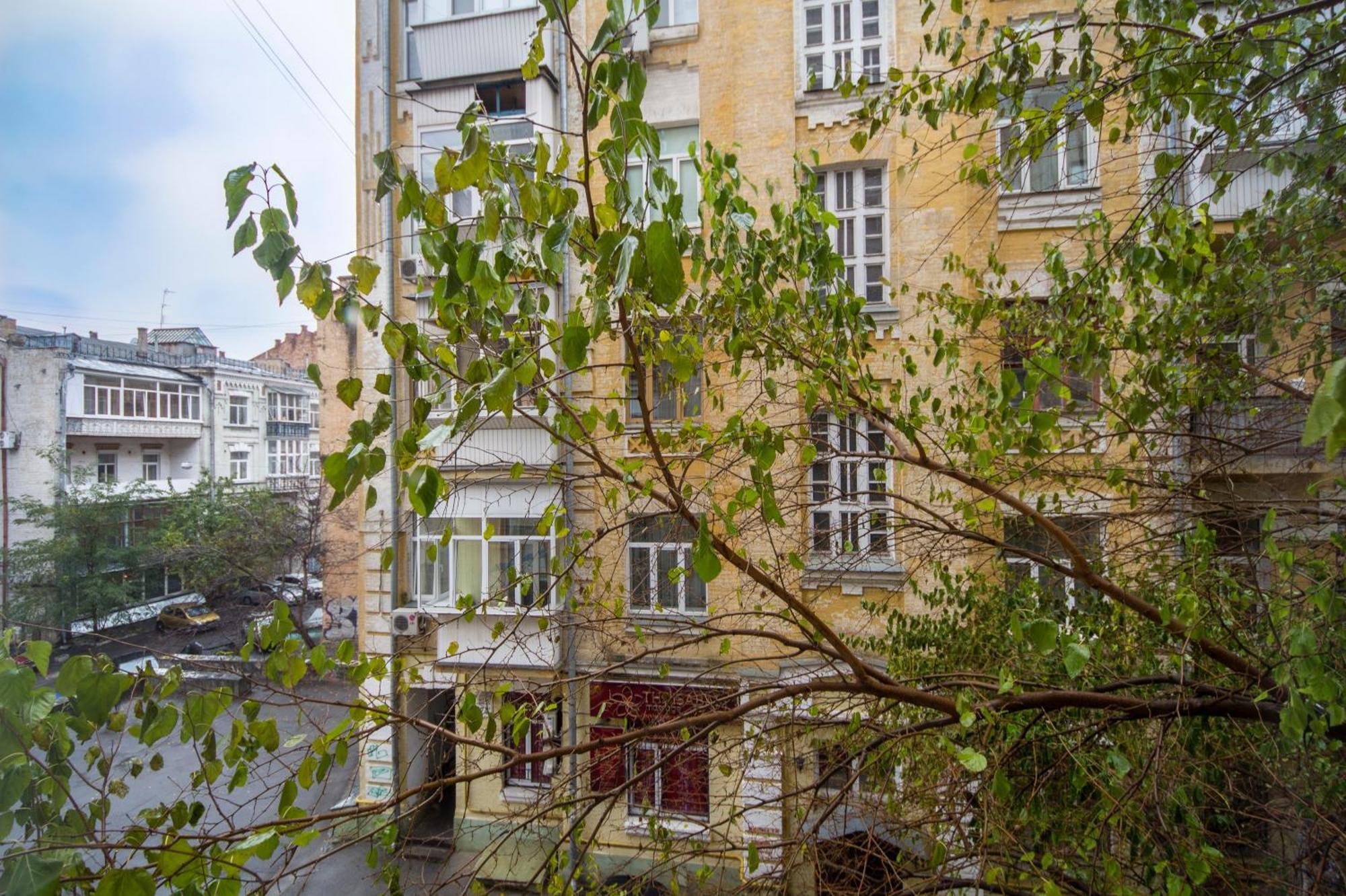 Apartments On Antonovycha Kiev Bilik gambar